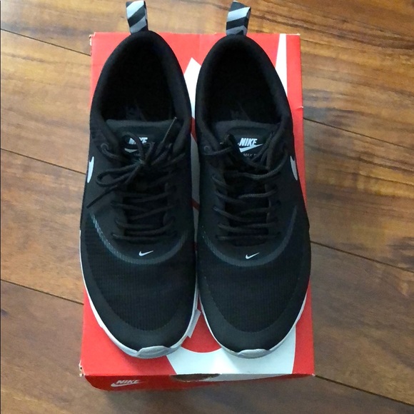 Women’s Nike Air Max Thea Size 7 - Picture 8 of 8